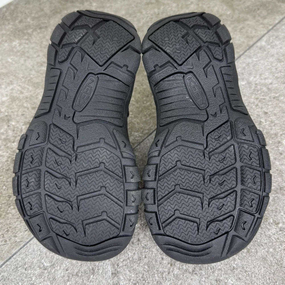 NWT KEEN Newport H2 Lime Black Water Sandals Toe Protection Quick Dry Kid’s 12